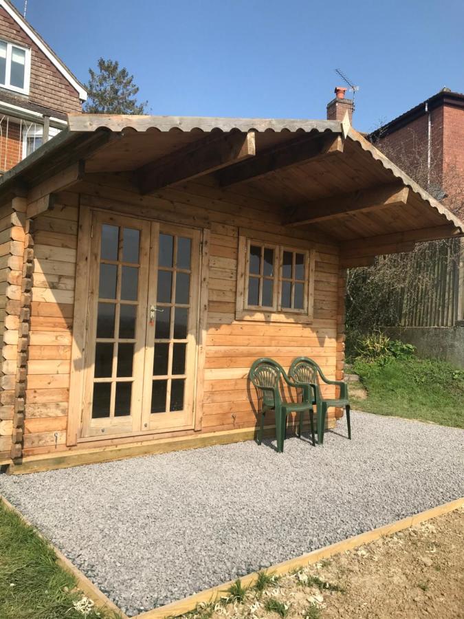 Healing Waters Sanctuary For Exclusive Private Hire And Self Catering Board, Vegetarian, Alcohol & Wifi Free Retreat In 글라스턴버리 외부 사진